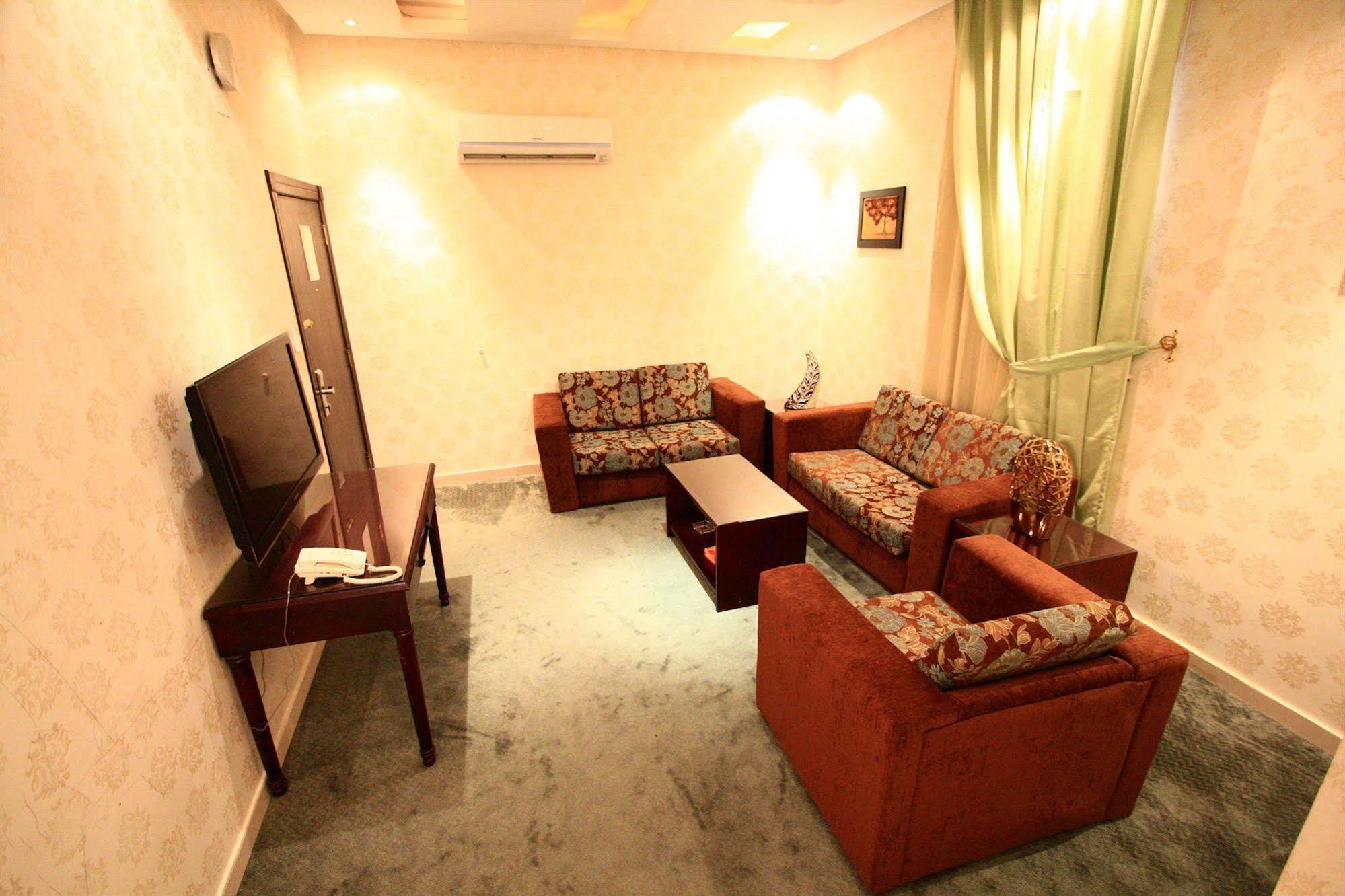 Rest Night Hotel Suites- Al Falah Ar Riyad Esterno foto